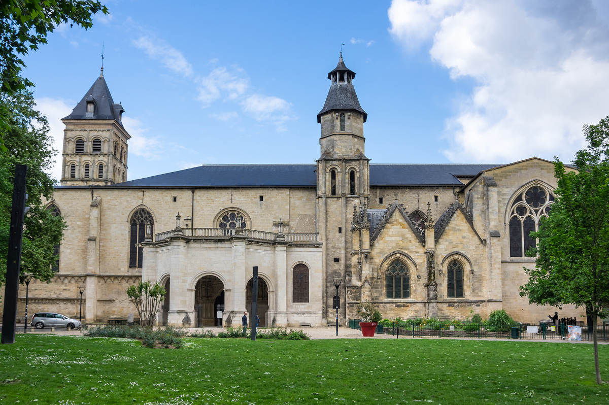 Saint-Seurin Basilica in Bordeaux